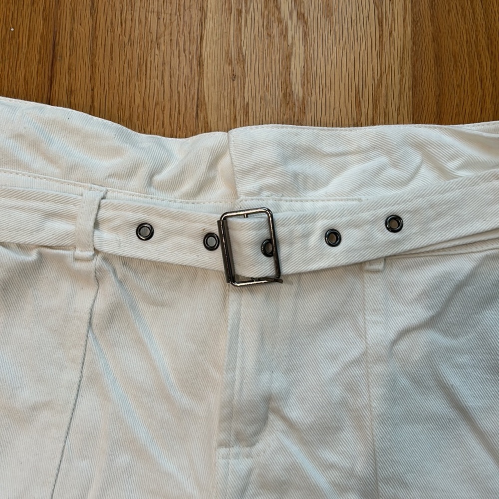 White High Rise Shorts - Picture 3 of 4